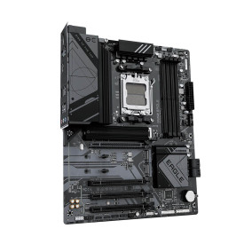 Дънна платка Gigabyte B650 EAGLE (rev. 1.0), AM5, ATX, DDR5, PCIe 5.0, M.2, HDMI/DP, USB 3.2, RGB Fusion