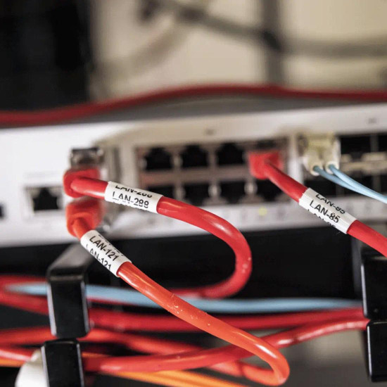 Етикетен принтер Brother PT-E310BTVP, 180dpi