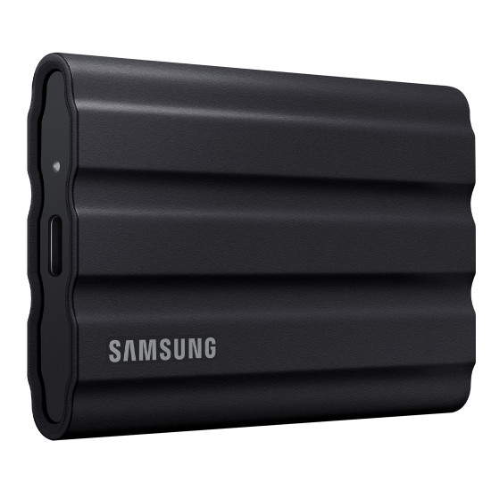Външен SSD диск SAMSUNG Portable T7 Shield 2TB, USB 3.2 Gen 2, IP65, черен