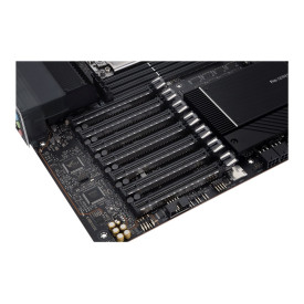 Дънна платка ASUS Pro WS WRX80E-SAGE SE WIFI E-ATX 8xDDR4 7xPCIe 4.0/3.0 x16 3xM.2 12xSATA 6 MB