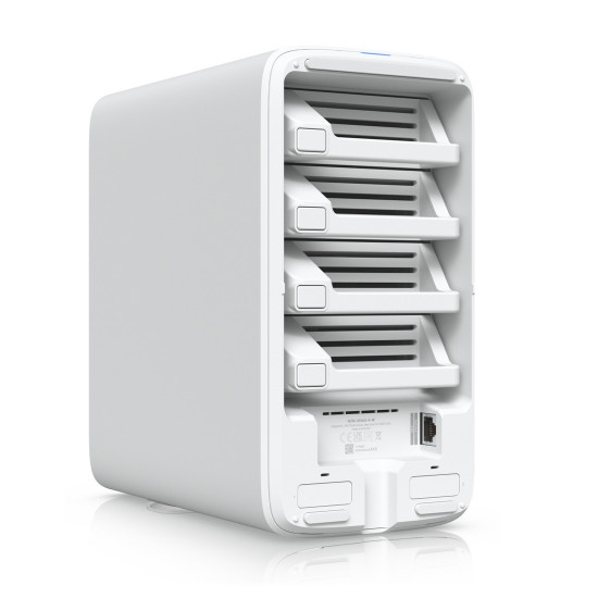 NAS устройство Ubiquiti UniFi UNAS-4-W-EU, 4 гнезда за 2.5/3.5 инча HDD, 2 x M.2 NVMe SSD кеш слота, 2.5 GbE, USB-C, включен PoE+++ адаптер