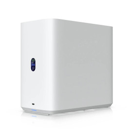 NAS устройство Ubiquiti UniFi UNAS-4-W-EU, 4 гнезда за 2.5/3.5 инча HDD, 2 x M.2 NVMe SSD кеш слота, 2.5 GbE, USB-C, включен PoE+++ адаптер