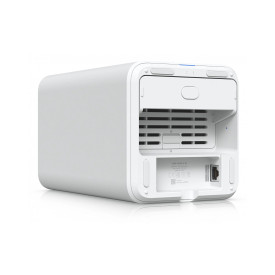 NAS устройство Ubiquiti UniFi UNAS-2-W-EU, 2 гнезда за 3.5 инча HDD, 2.5 GbE, USB-C, включен PoE+, + адаптер
