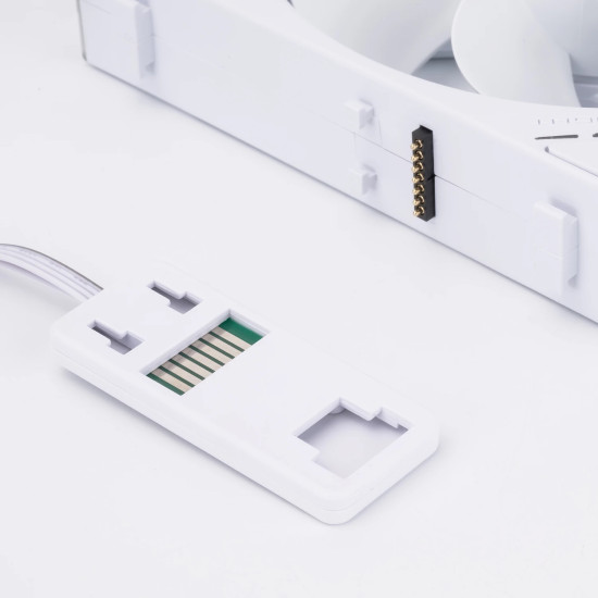 Комплект вентилатори Thermalright TL-M12QRW, 120 mm, Reverse Blade, 1500 RPM, Infinity Mirror, Daisy-Chain, A-RGB, 3 броя, White