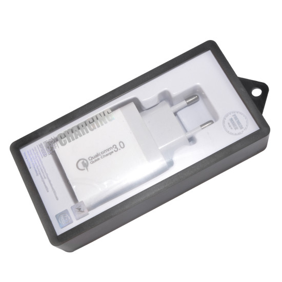 Зарядно Makki Fast Charger - QC3.0+2xUSB 30W White - MAKKI-QC30W3