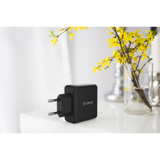 Зарядно Orico Smart Charger 220V - 15W 3 port black - WHC-3U
