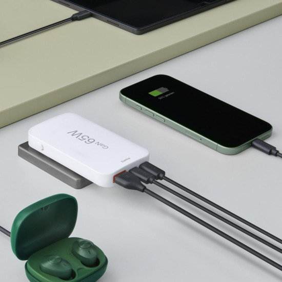 Зарядно HAMA 201976, 65W, 2x USB-C, 1x USB-A, PD, плоско, бяло